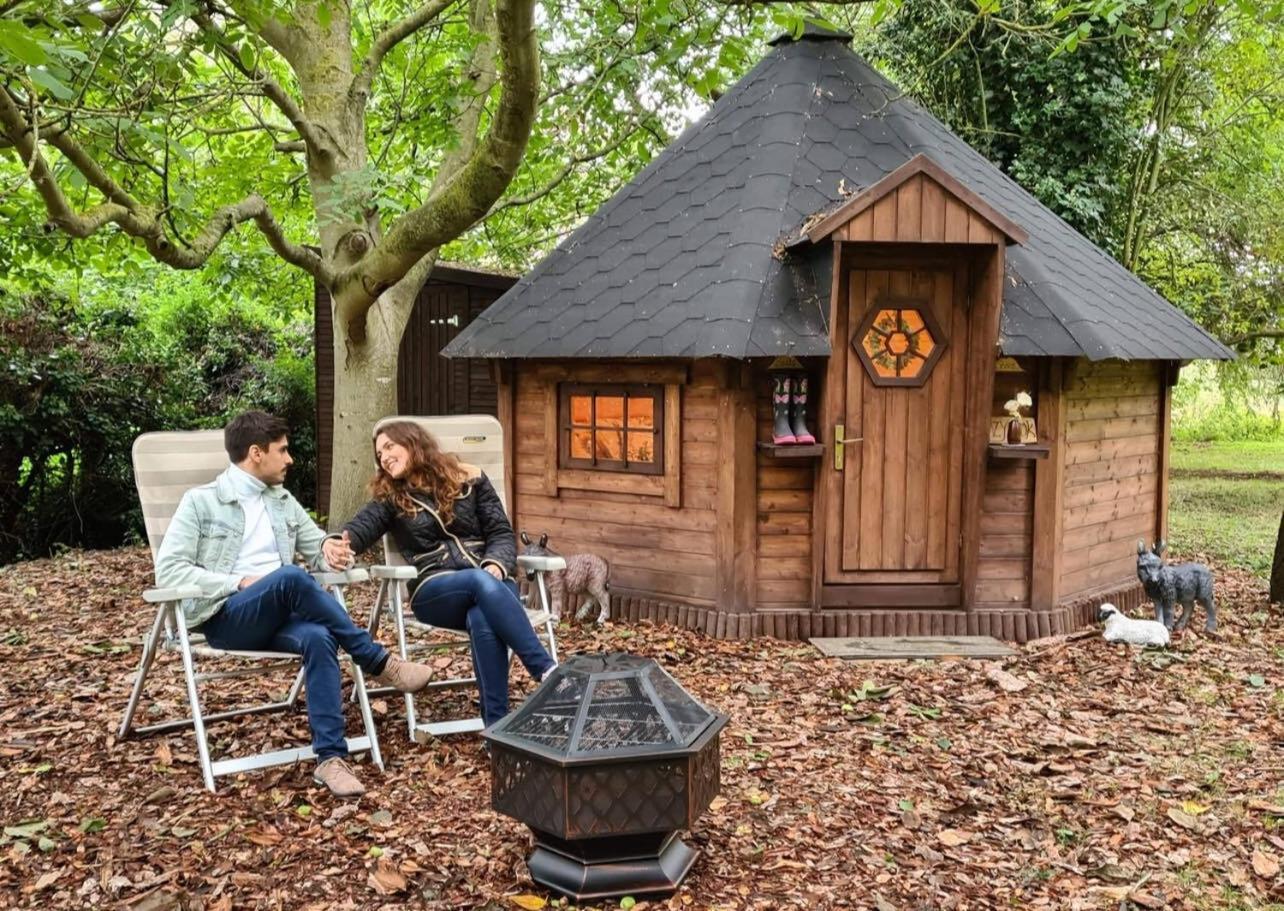 Starry Meadow & Rescued Animal Experiences Villa Great Yarmouth Exterior photo